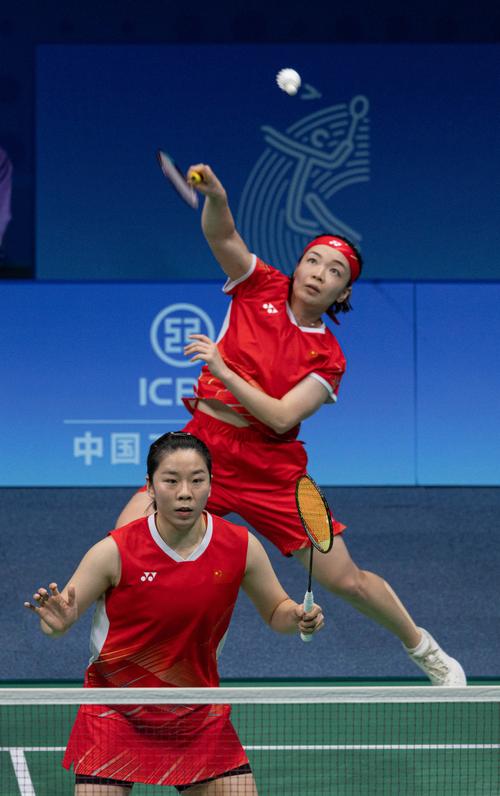 直播:羽毛球女子双打决赛的相关图片